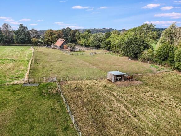 Lodge Road, Woodham Mortimer, Maldon, Essex, CM9 photo 4
