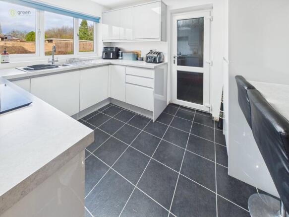 cam04425g0pr0346still003