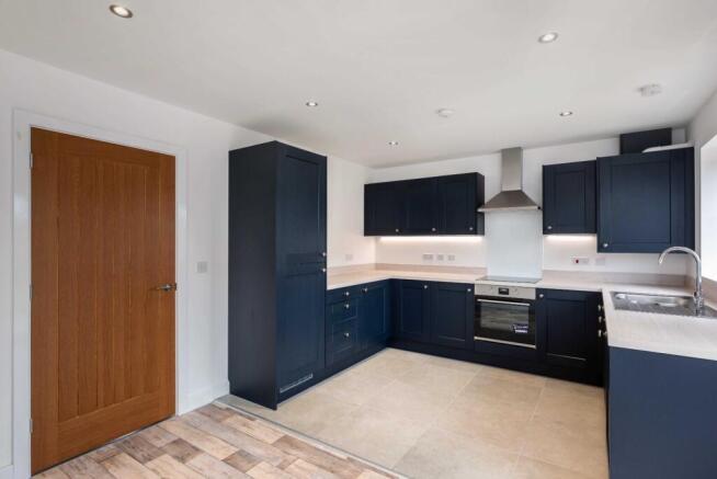 3 bed Semi-Detached to rent Image 4