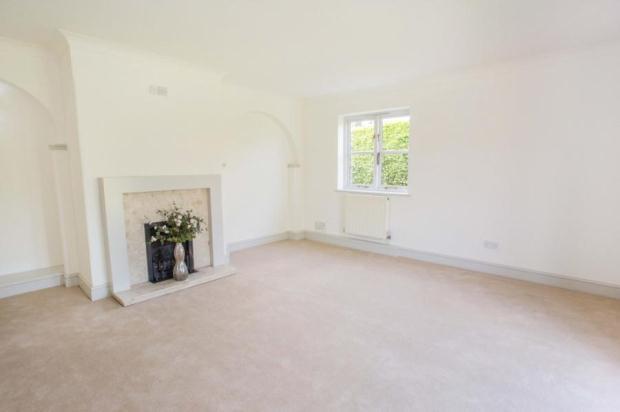 Sitting Room/Bedroom