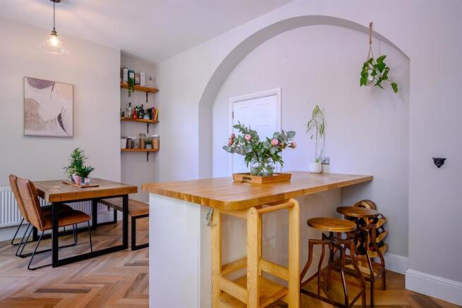 8474993-Interior09.jpg