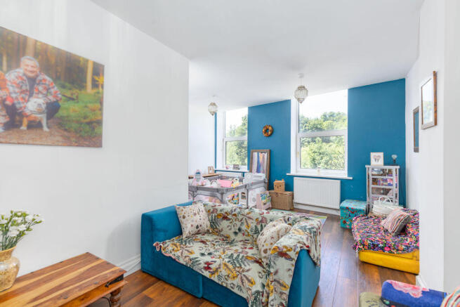 2 bed Terraced for sale Image 6