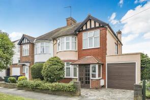 61, Queens Avenue, Whetstone, London N20 0JB