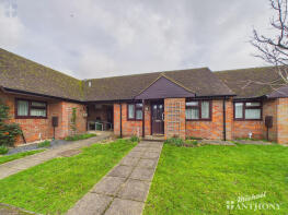 16, William Hill Drive, Aylesbury HP22 5AZ