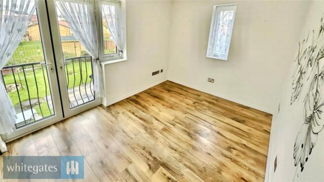 2 bed Apartment for sale Image 5