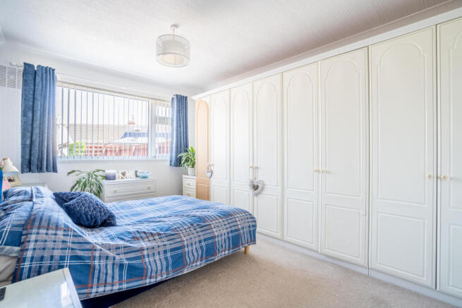 2 bed Bungalow for sale Image 9