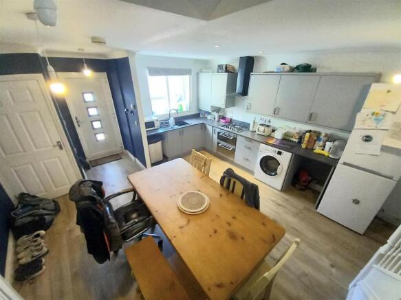 27 Buck Kit Diner.jpg