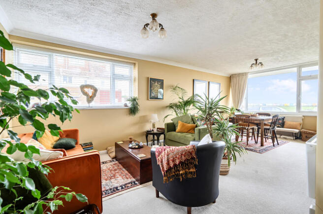 1437960-17-69cd13...