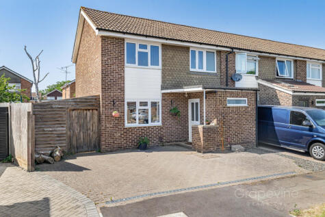 Enstone Road, Woodley, RG5