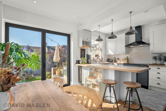 Kitchen (9).jpg