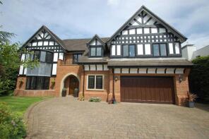 13, Pownall Avenue, Bramhall, Stockport SK7 2HE
