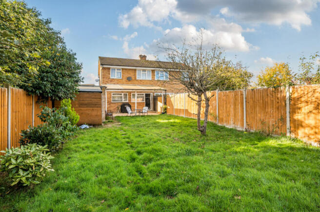 1372223-12-68fba4...