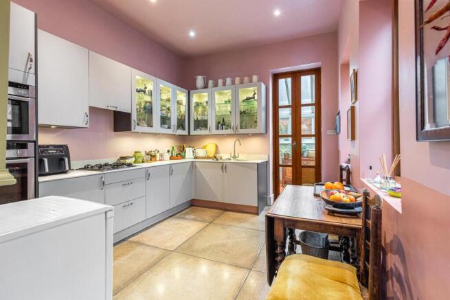 KITCHEN