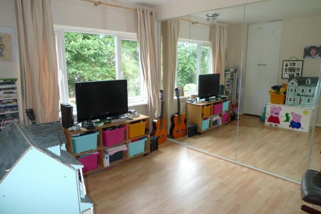 Photo 4