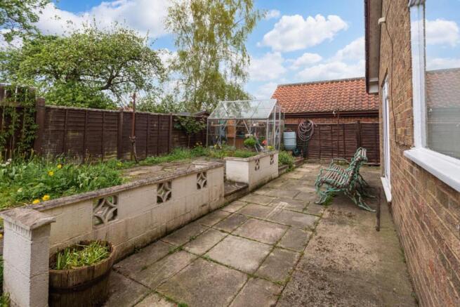 4 bed Detached Bungalow for sale Image 11