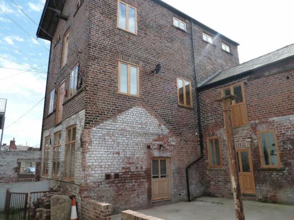 Photo 8