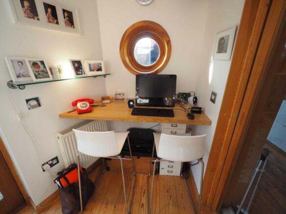 Photo 11