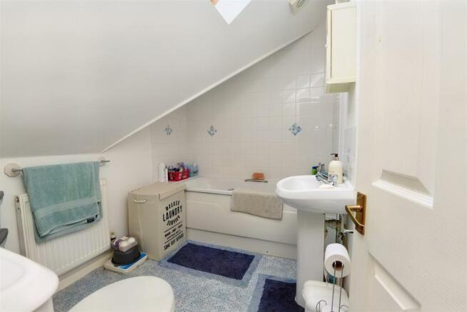 En-Suite Bathroom Room