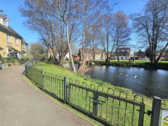 4 Caswells Mews Mill Pond.jpg