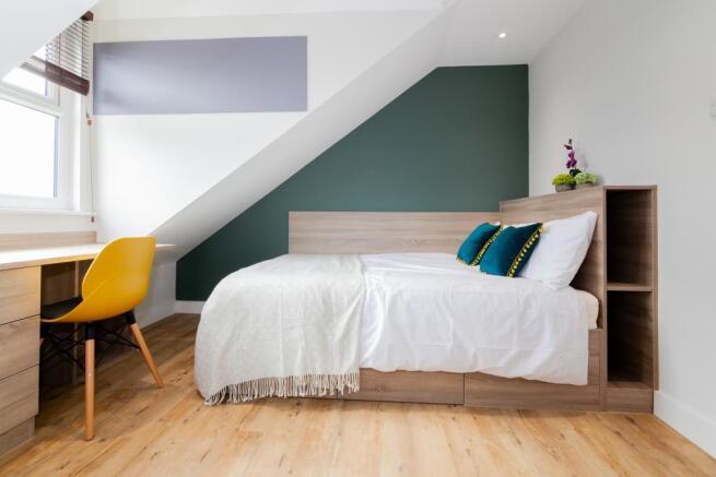 5 bed Flat to rent Image 7