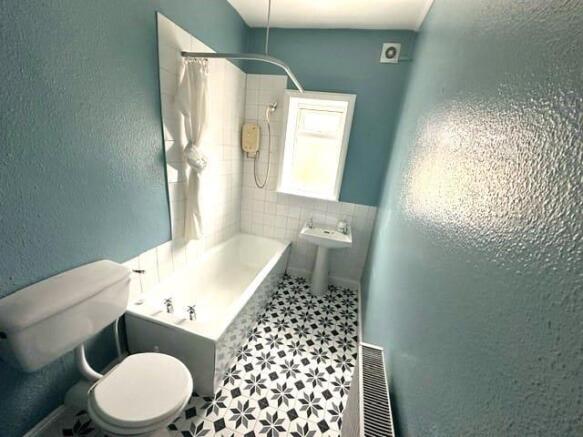 2 bed Terraced to rent Image 8