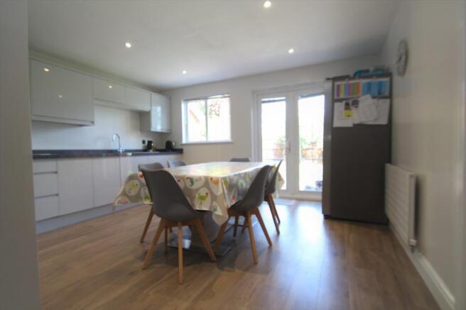 Kitchen/Breakfast Ro