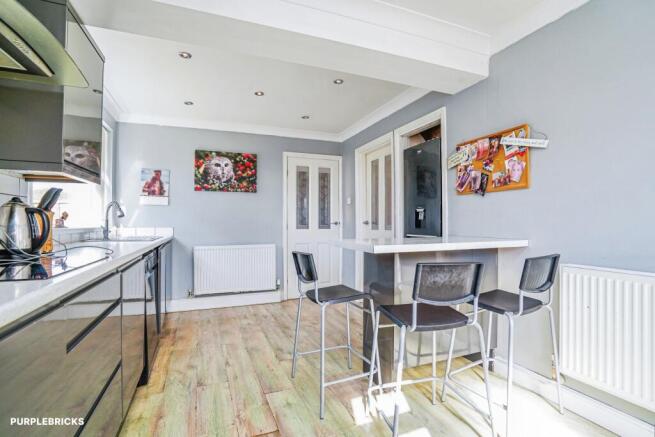 3 bed Semi-Detached for sale Image 5