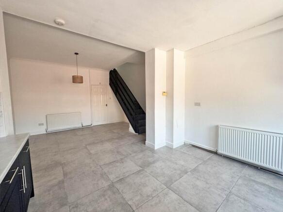 2 bed Terraced for sale Image 6