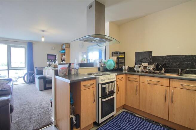 2 bed Flat for sale Image 5