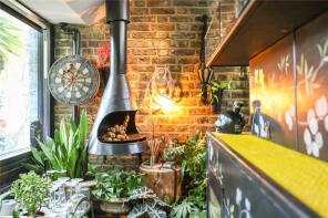 Flat 16, 63, West Smithfield, London EC1A 9DY