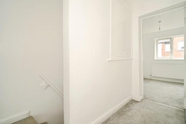 3 bed Terraced for sale Image 7