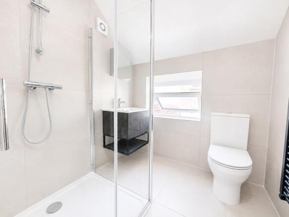 3 bed House to rent Image 7