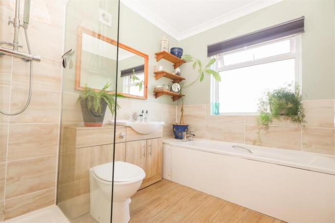 3 bed Detached for sale Image 10