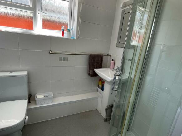 Shower Room.jpg