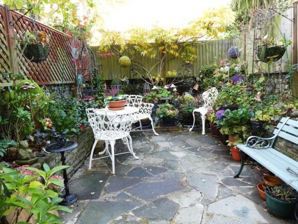 garden pic 2.JPG