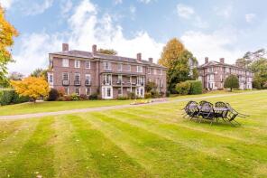 12a, Park Lawn, Slough SL2 3AP