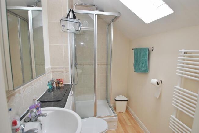 Ensuite shower rooom