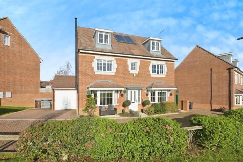 Gatekeepers Way, Watton At Stone, Hertford