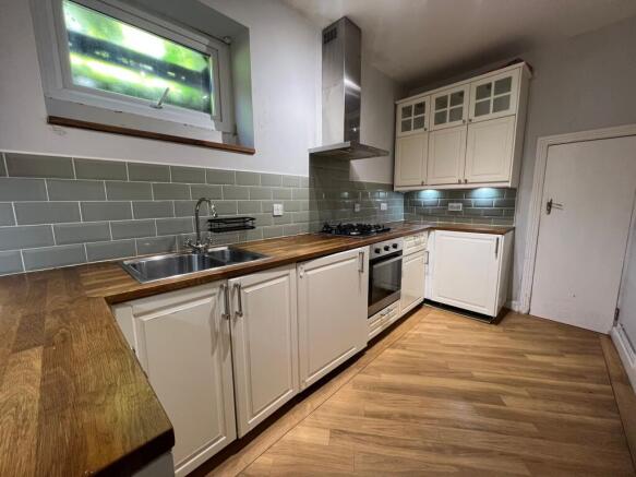 3 bed Terraced for sale Image 5