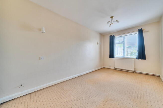 5 bed Detached Bungalow for sale Image 11