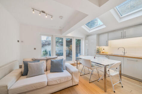 Waldemar Avenue, London, Fulham, SW6