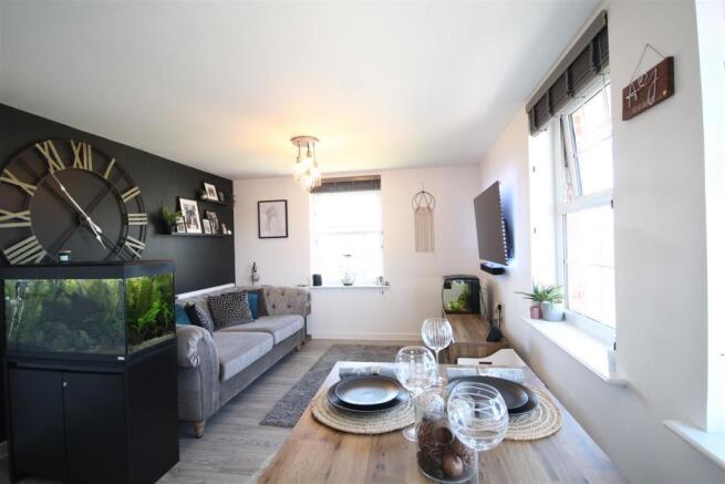 Open Plan - Living Dining kitchen