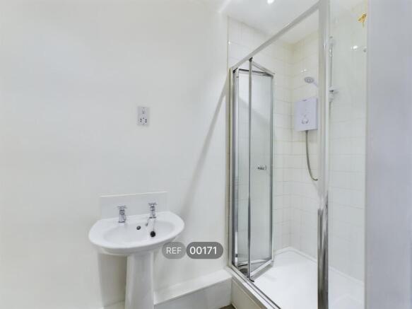 2 bed Apartment to rent Image 6