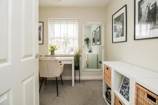 3 bed Town House for sale Image 10