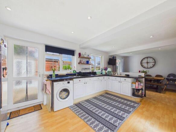 3 bed Semi-Detached for sale Image 2