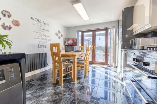 Dining kitchen