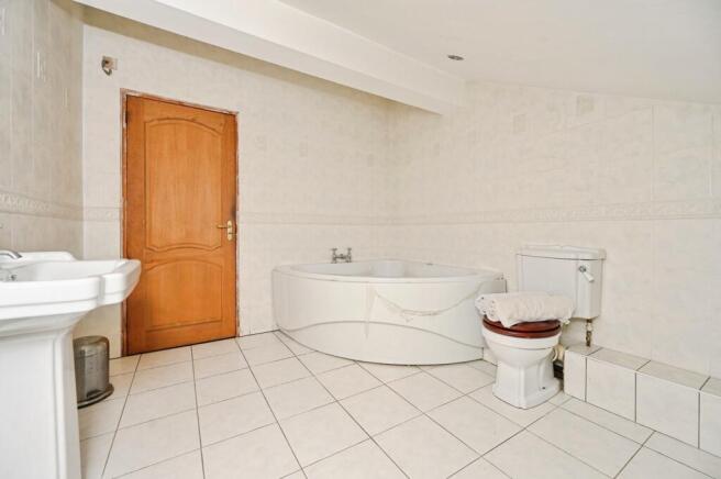 Main Bathroom