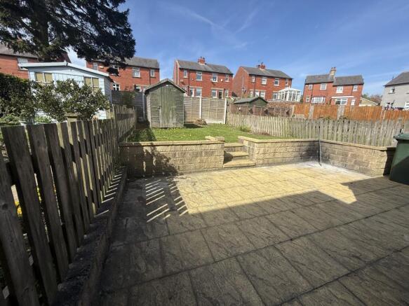 2 bed End of Terrace to rent Image 7