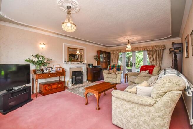 Greenhill Gardens, Wombourne, Wolverhampton photo 4
