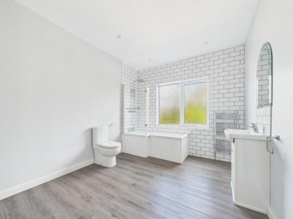 3 bed Terraced for sale Image 11